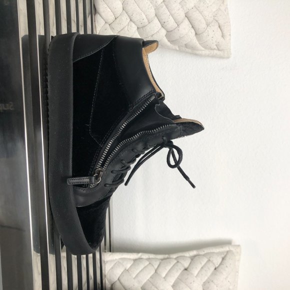 Giuseppe Zanotti high tops sneakers!